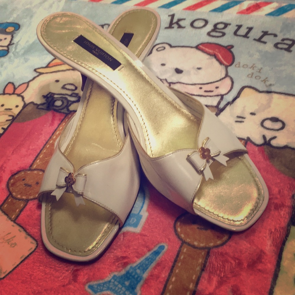 Louis Vuitton Off White Kitten Sandals/heels